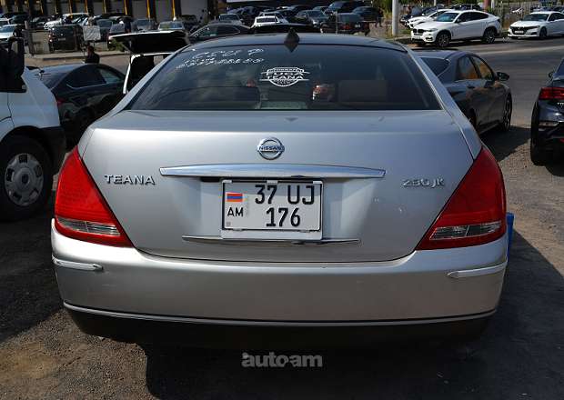 Nissan Teana 2003 — фото 9