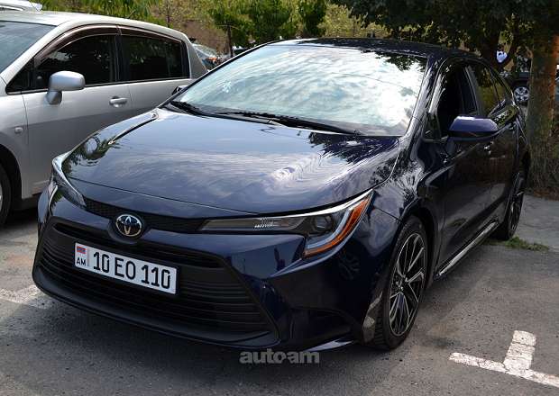 Toyota Corolla 2023 — լուսանկար 1