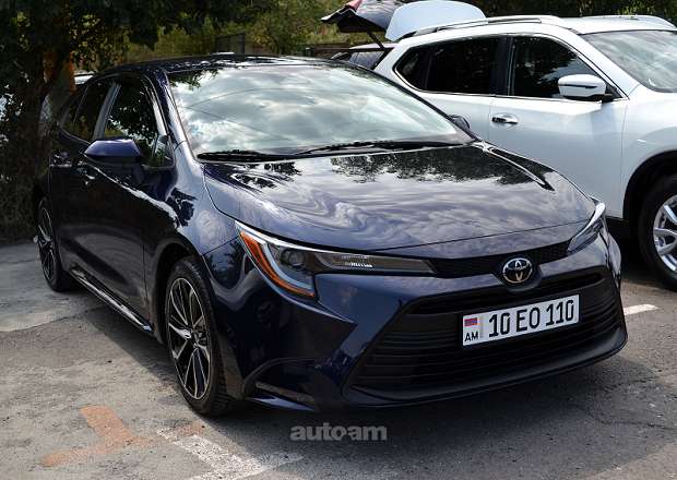 Toyota Corolla 2023 — լուսանկար 2