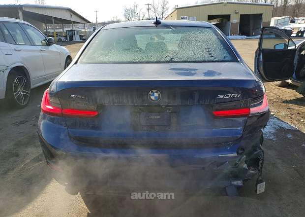 BMW 330