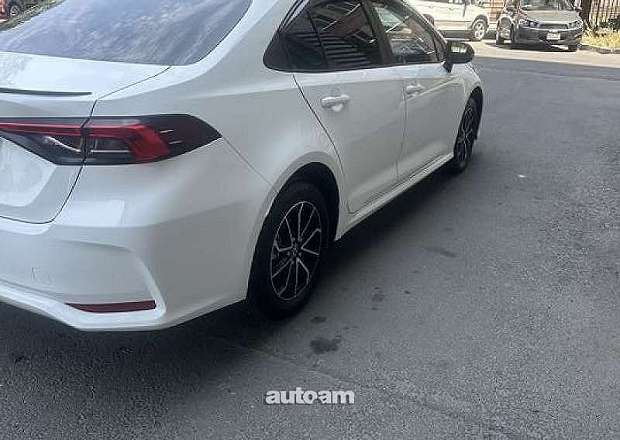 Toyota Corolla 2023 — լուսանկար 3