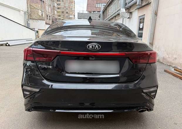 Kia Forte 2019 — լուսանկար 6