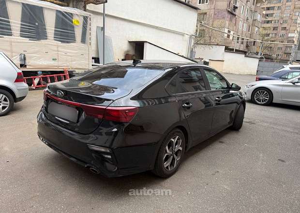 Kia Forte 2019 — լուսանկար 5