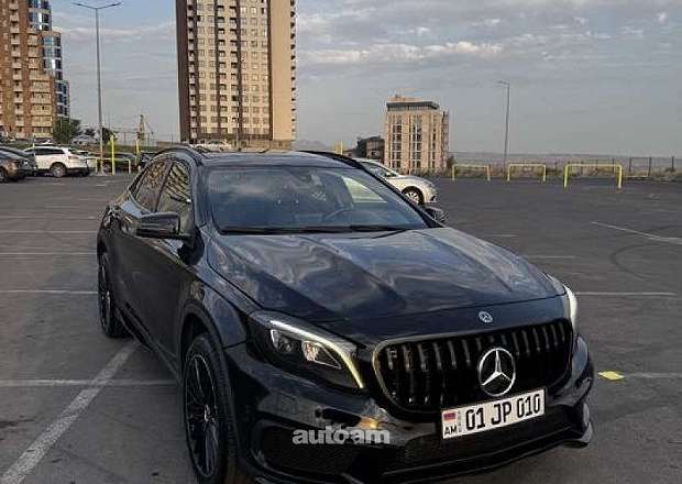Mercedes-Benz GLA 250