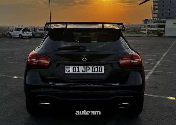 Mercedes-Benz GLA 250