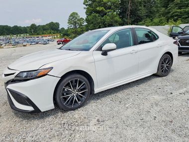 Toyota Camry  2021 