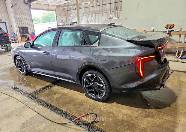Kia K4