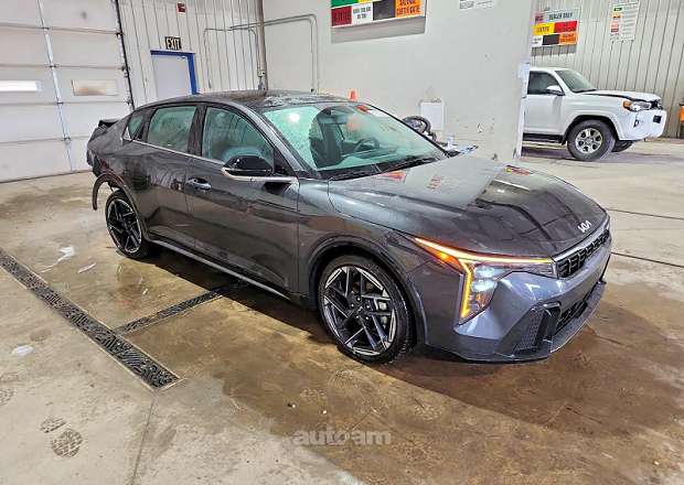 Kia K4