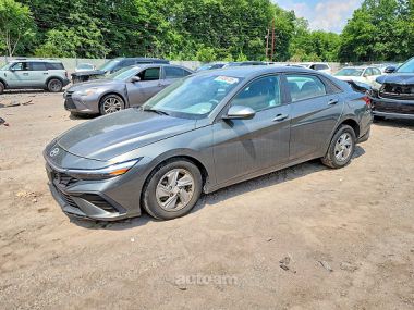 Hyundai Elantra  2025 