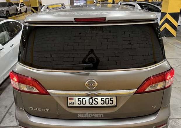 Nissan Quest