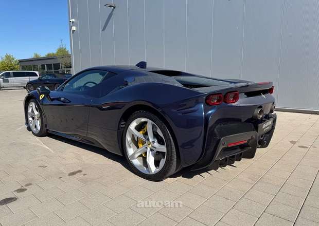 Ferrari SF90