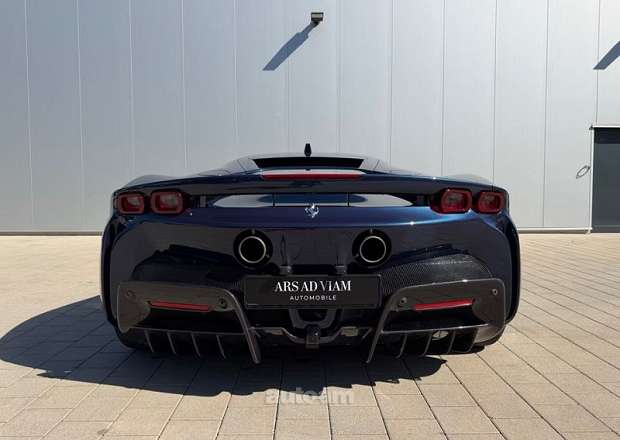 Ferrari SF90
