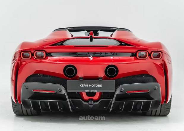 Ferrari SF90