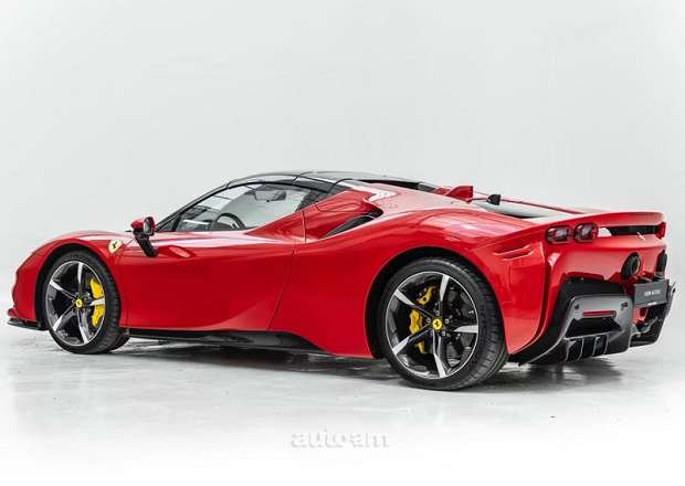 Ferrari SF90