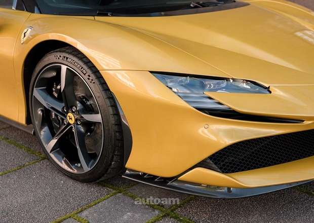 Ferrari SF90