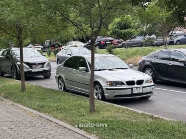 BMW 325  2004 