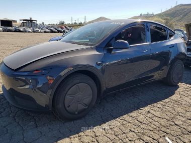 Tesla Model Y  2026 