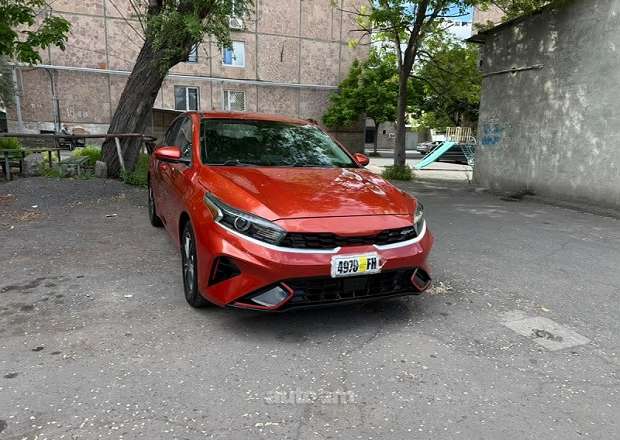 Kia Forte 2022 — photo 1