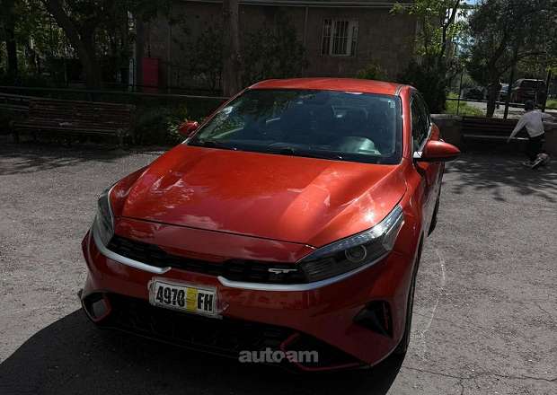 Kia Forte 2022 — photo 2