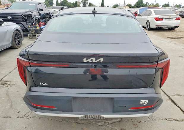 Kia K4