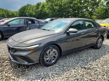 Hyundai Elantra  2023 