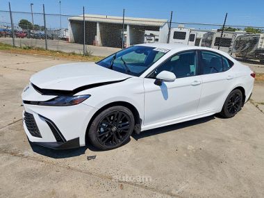 Toyota Camry  2025 
