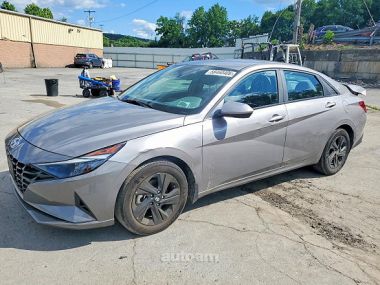 Hyundai Elantra  2023 
