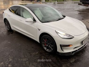 Tesla Model 3  2020 