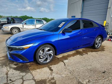 Hyundai Elantra  2025 