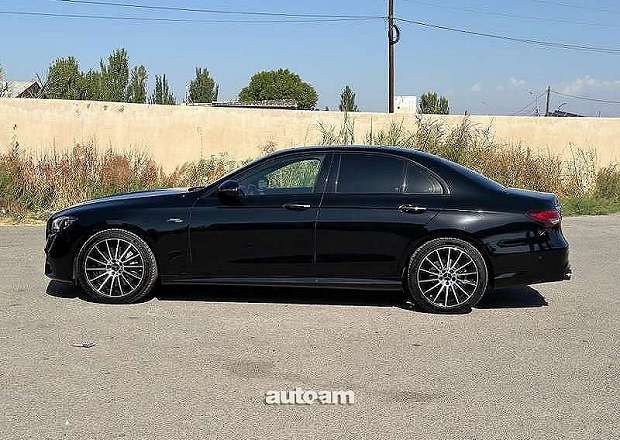 Mercedes-Benz E 300