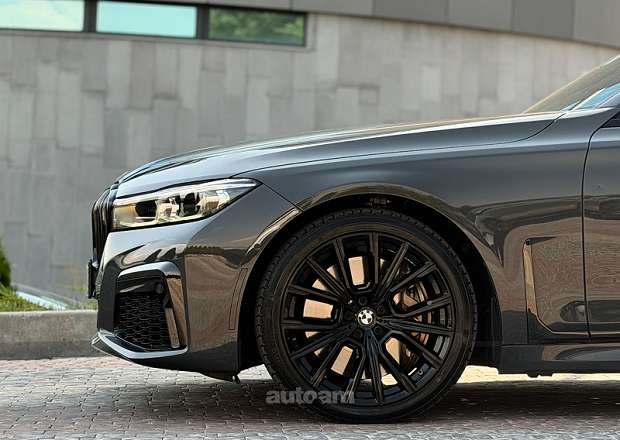 BMW 750 2021 — photo 15