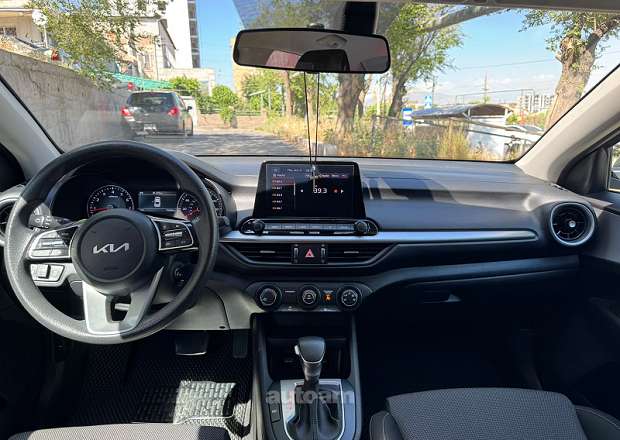 Kia Forte 2023 — լուսանկար 7