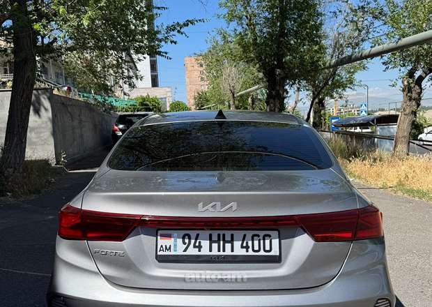 Kia Forte 2023 — լուսանկար 10