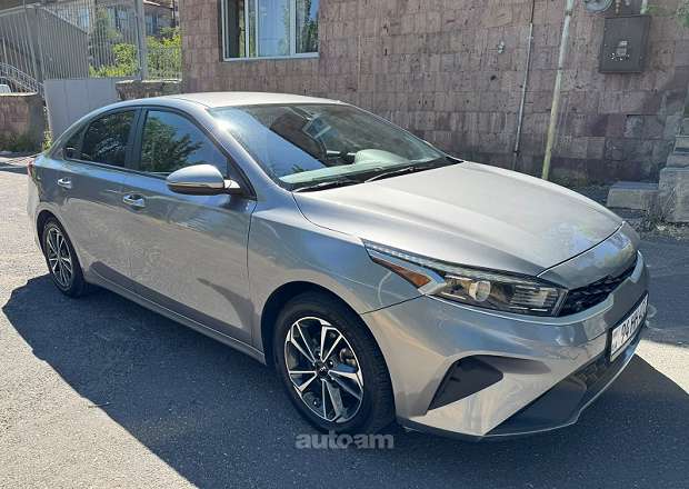 Kia Forte 2023 — լուսանկար 13