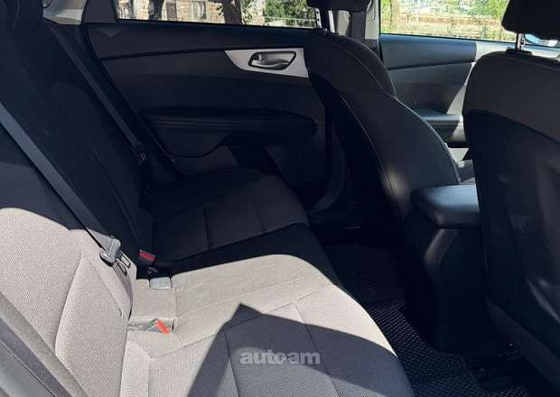 Kia Forte 2023 — լուսանկար 3