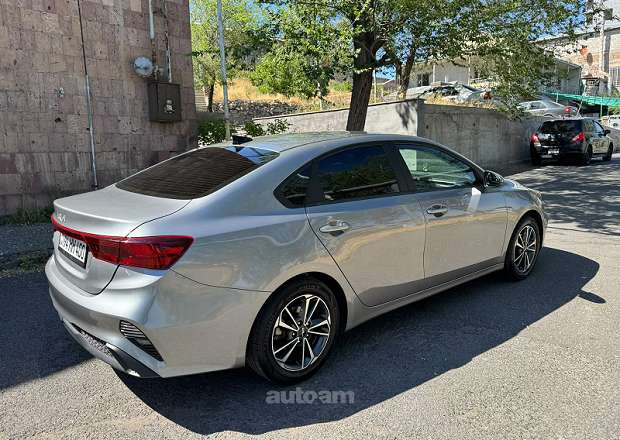 Kia Forte 2023 — լուսանկար 14