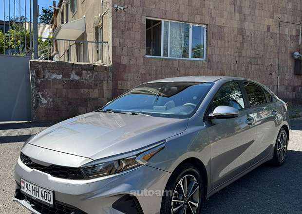 Kia Forte 2023 — լուսանկար 2