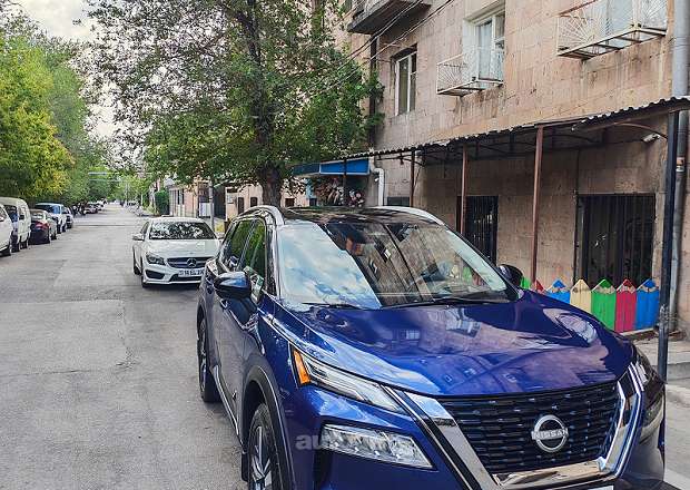 Nissan Rogue 2022 — լուսանկար 3
