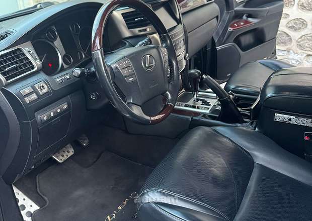 Lexus LX 570