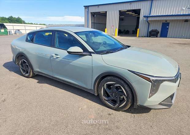 Kia K4