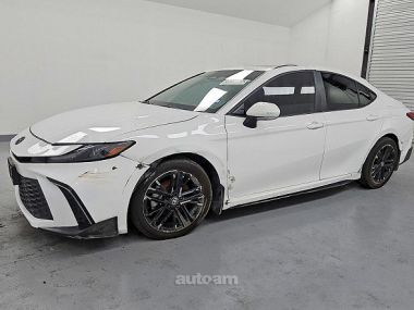 Toyota Camry  2025 