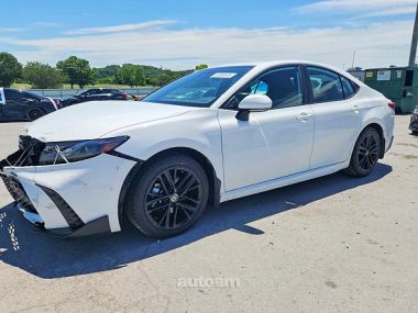 Toyota Camry  2024 