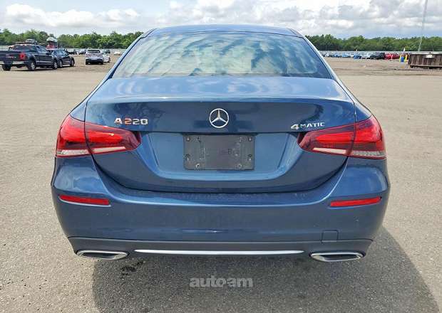 Mercedes-Benz A 220