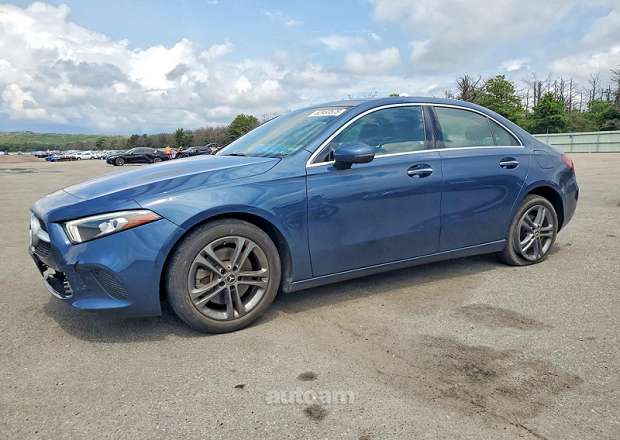Mercedes-Benz A 220