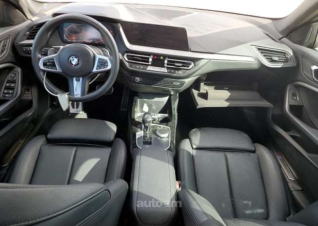 BMW 228
