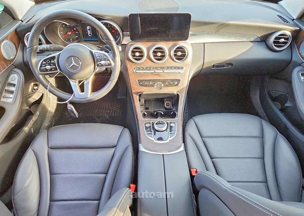Mercedes-Benz C 300