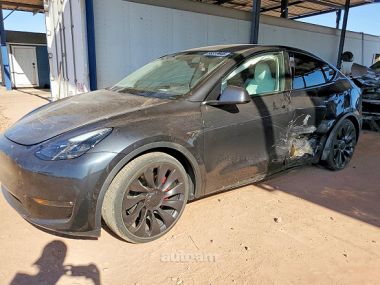 Tesla Model Y  2024 