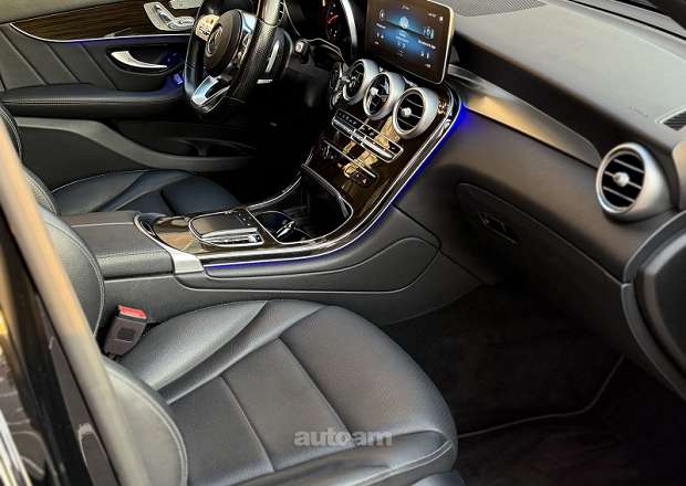 Mercedes-Benz GLC 300 2021 — photo 10