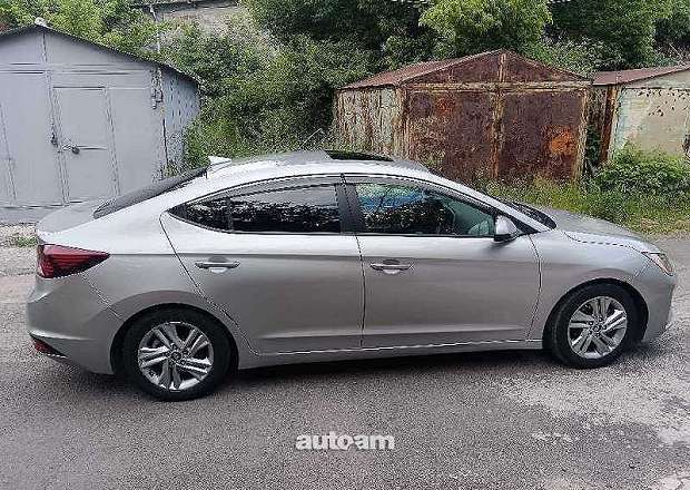 Hyundai Elantra 2019 — լուսանկար 3