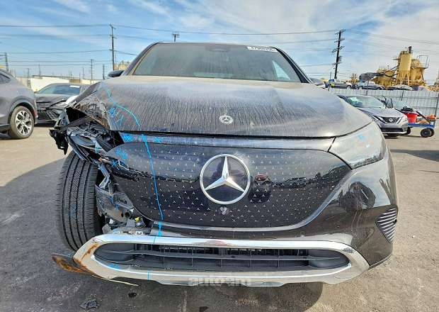 Mercedes-Benz EQE SUV